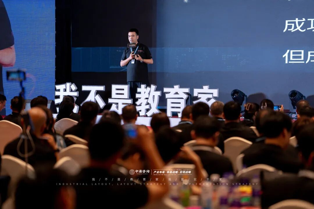 b4cdcf1a28165fe85a98195cd3cd943c.jpg